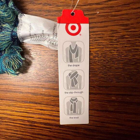 Lot of 2 Fashion Scarfs Black White Stripe Blue Paisley Brand New Never Worn - Picture 10 of 12